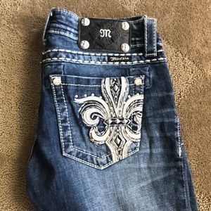 Miss me distressed jeans 26 boot/ short